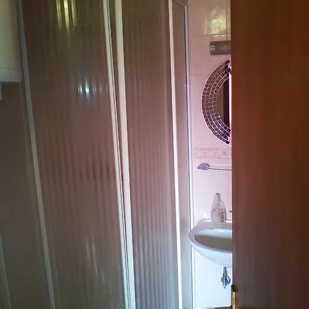 Ema Apartment Peroj